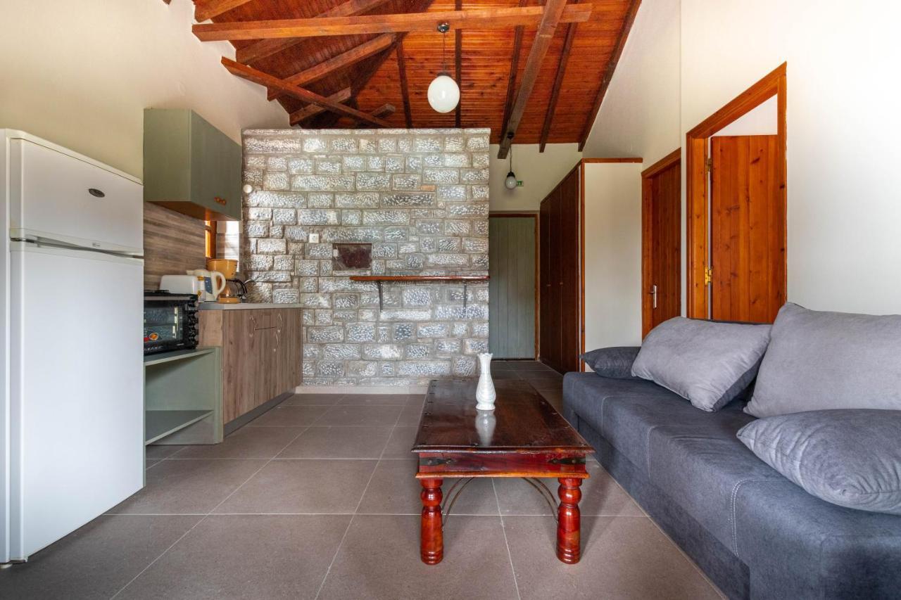 Porto Kalamitsi Stone-Built Bungalows Kardamyli Exterior foto